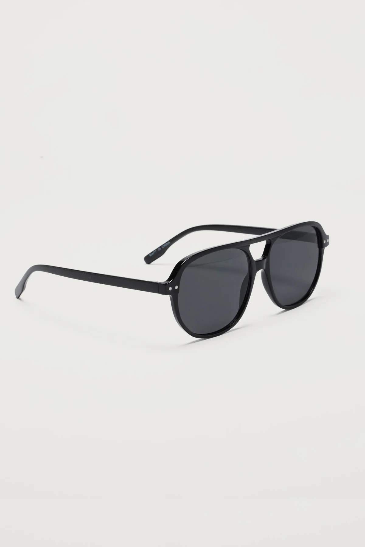 Ikon Round Sunglasses - Image 3