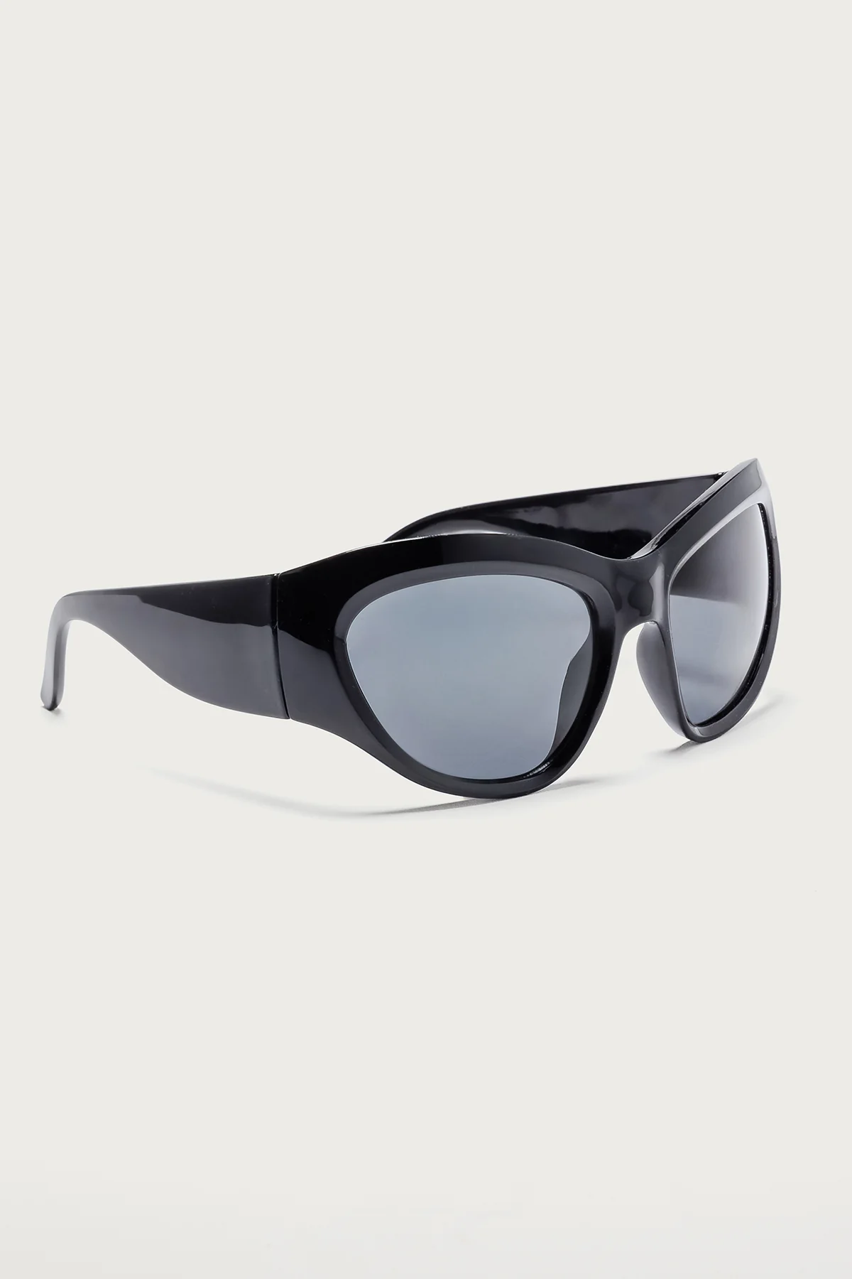 Manuella Oval Sunglasses - Image 3