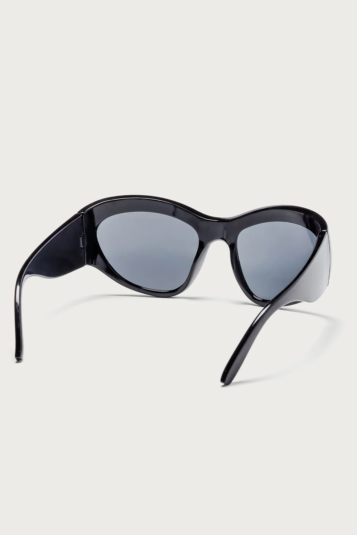 Manuella Oval Sunglasses - Image 4