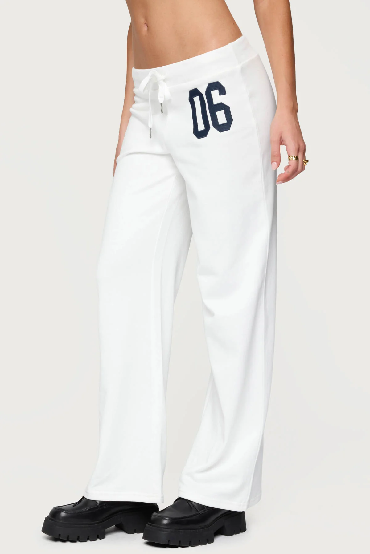 06 Sweatpants - Image 3