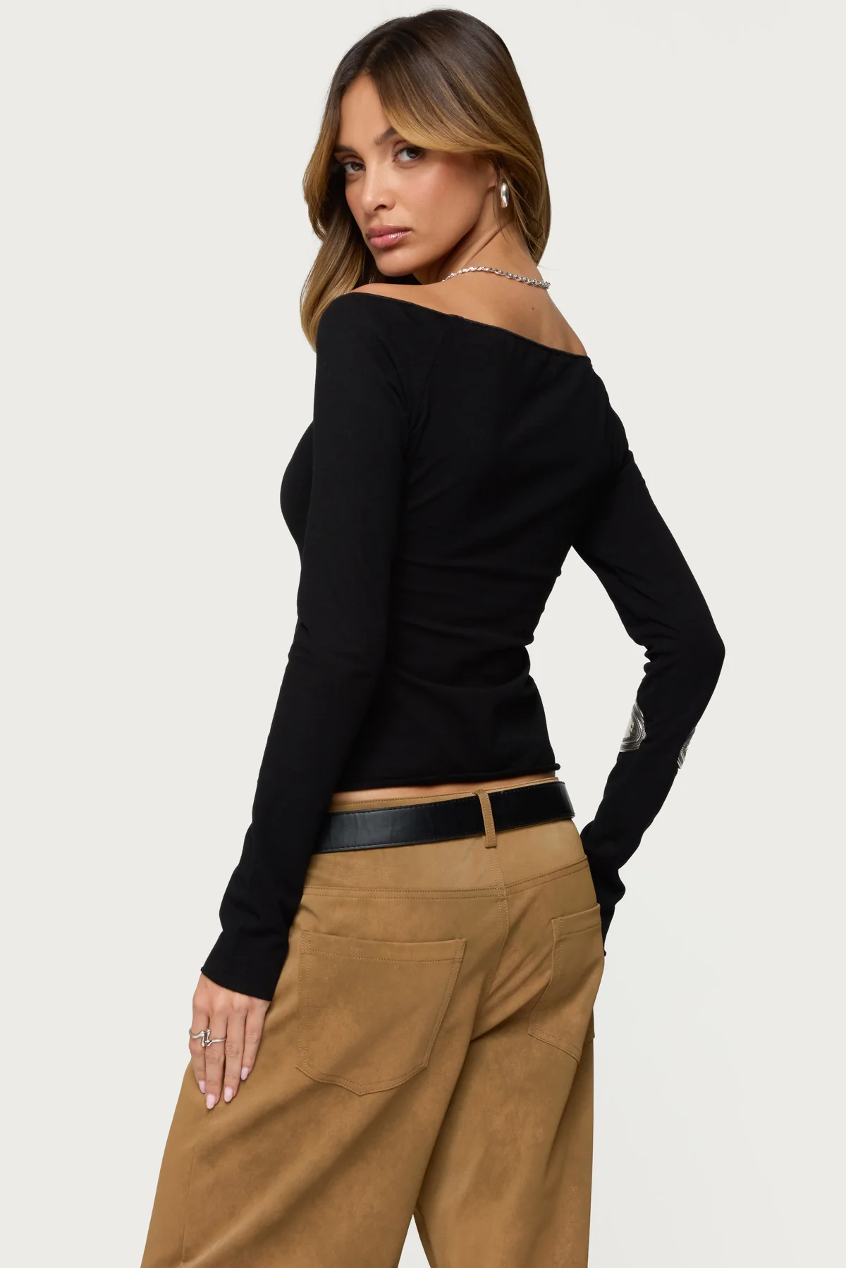 Nattie Off Shoulder V Neck Top - Image 5