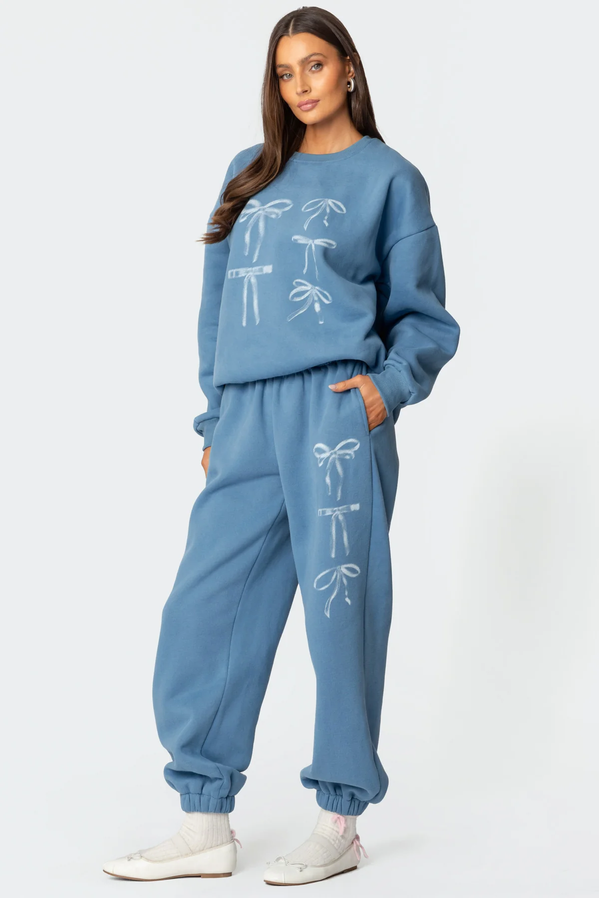 Bow Bliss Oversized Sweatshirt - Image 2
