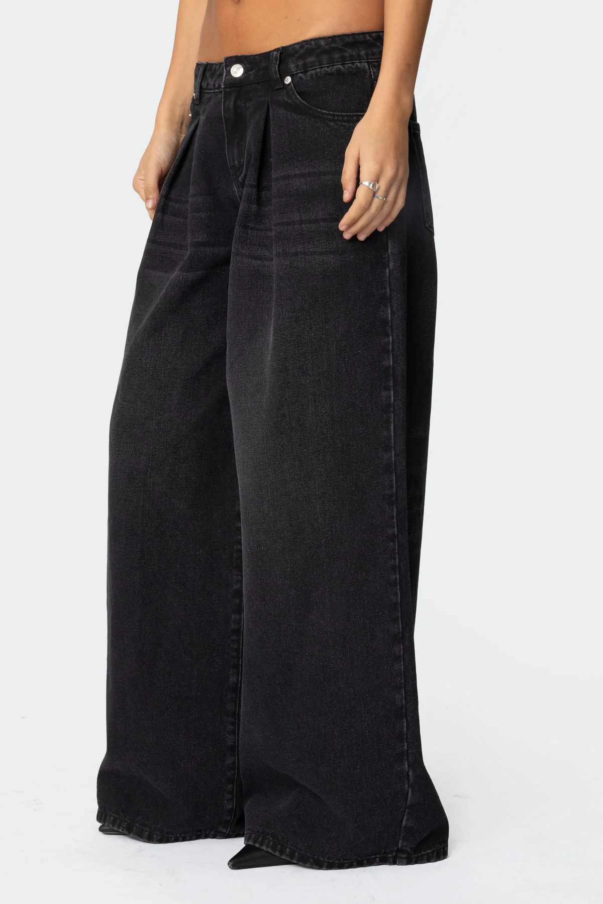 Pleated Detail Low Rise Baggy Jeans - Image 3