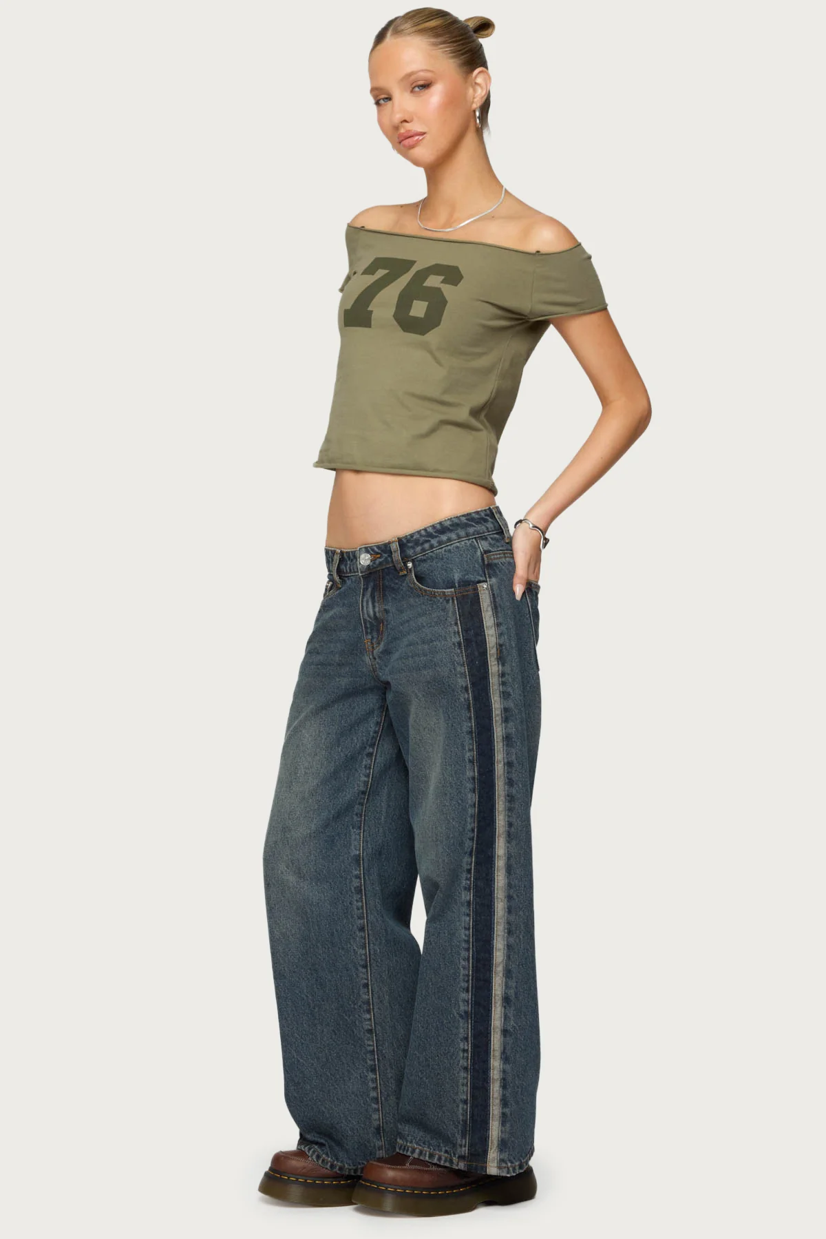 Petite Contrast Panel Low Rise Baggy Jeans - Image 3
