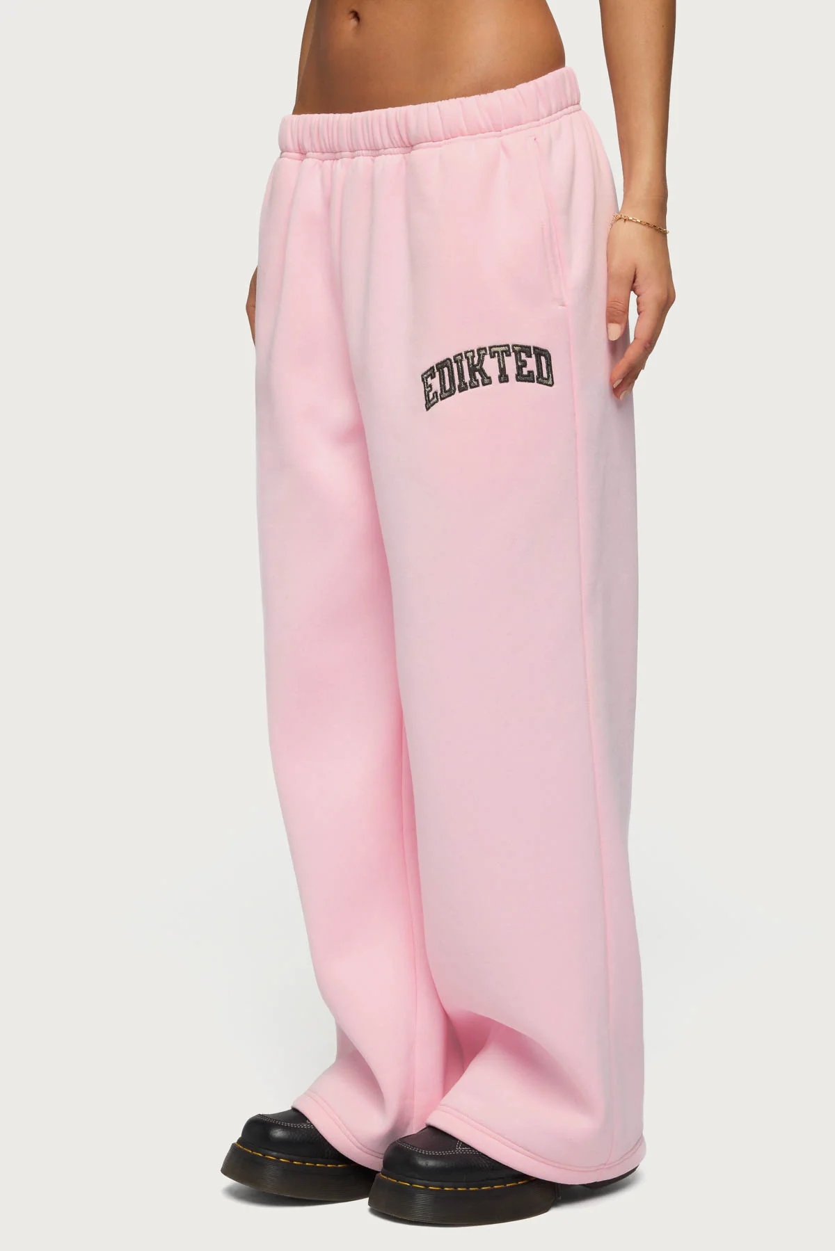 Camo Crush Edikted Sweatpants - Image 3