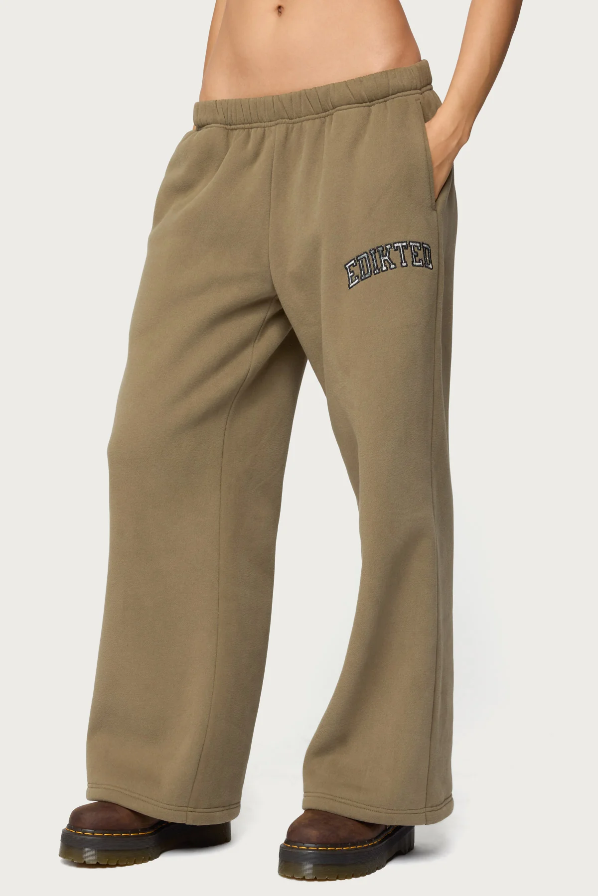Camo Crush Edikted Sweatpants - Image 3