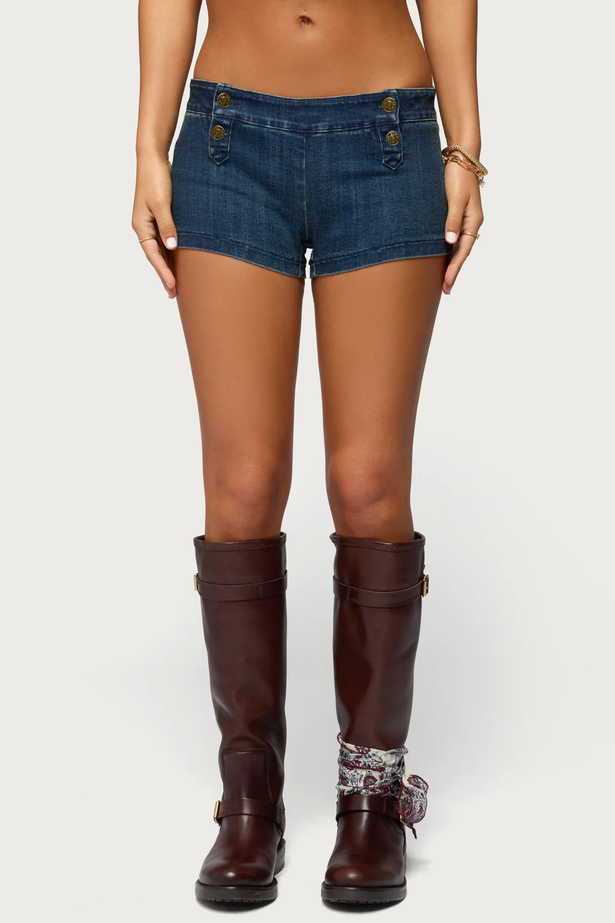 Sashe Stretchy Denim Shorts - Image 2