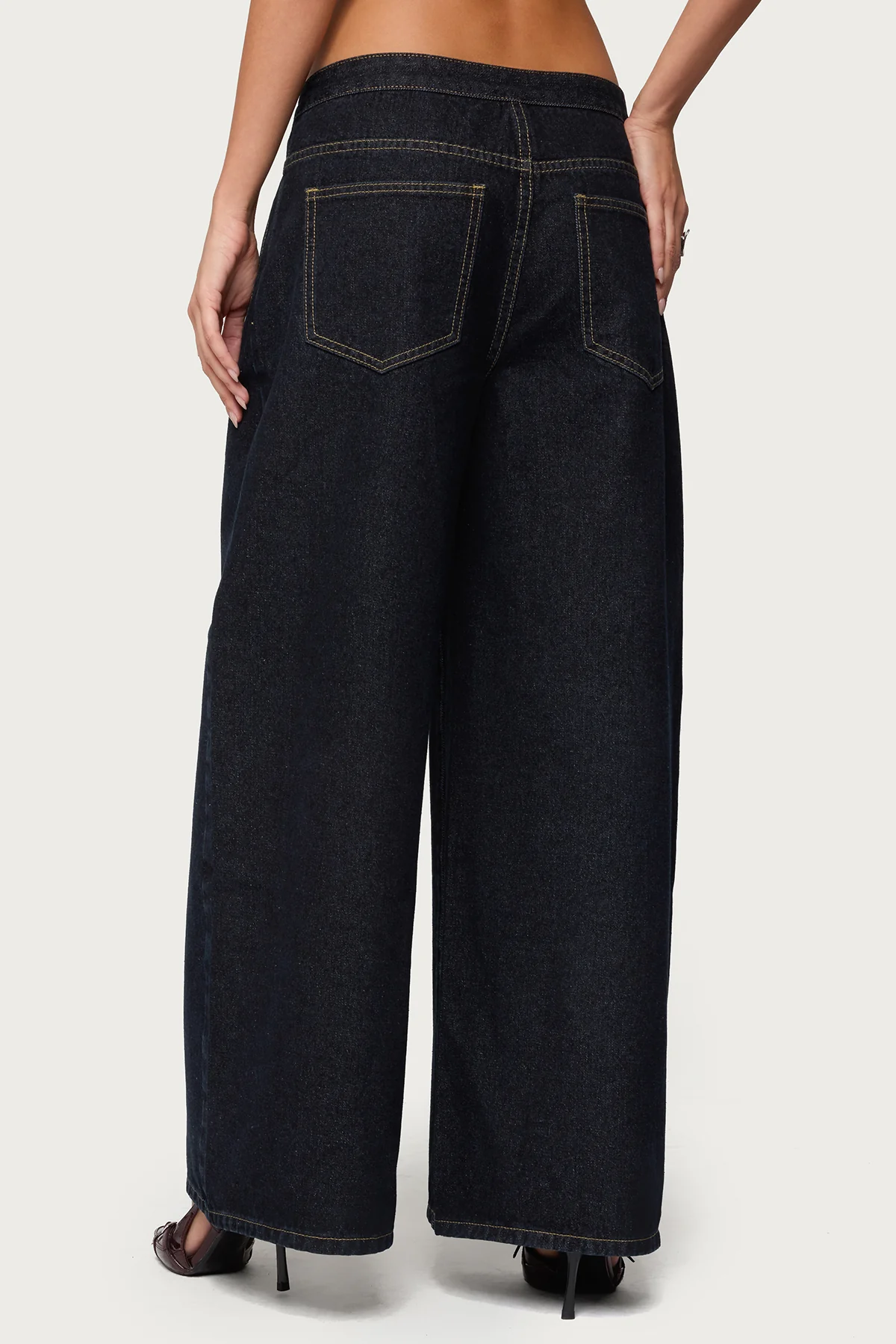 Frida Buttoned Low Rise Baggy Jeans - Image 5
